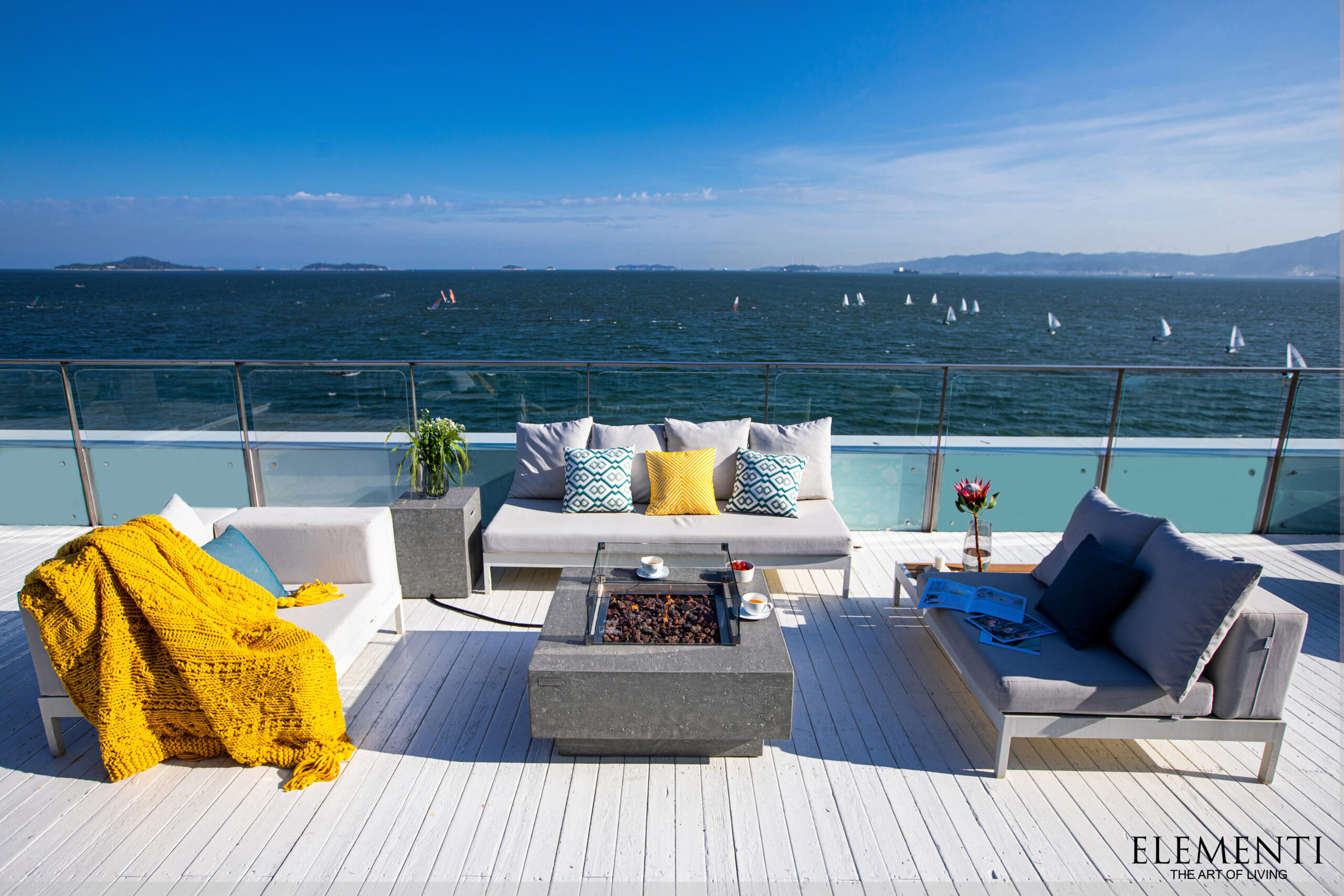 Manhattan Fire Table